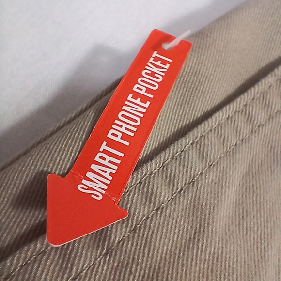 Dockers Tan Flat Front Shorts Mens Size 40 - Picture 4 of 8